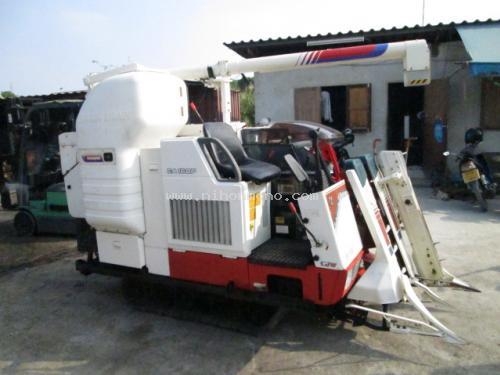 รถเกี่ยวข้าวนั่งขับ รหัสสินค้า : 14001645 ยี่ห้อ : YANMAR รุ่น : CA160