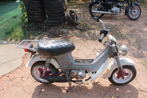 ชาลี สีแห้งๆ พร้อมใช้ เครื่องดีราคาต่อรองได้