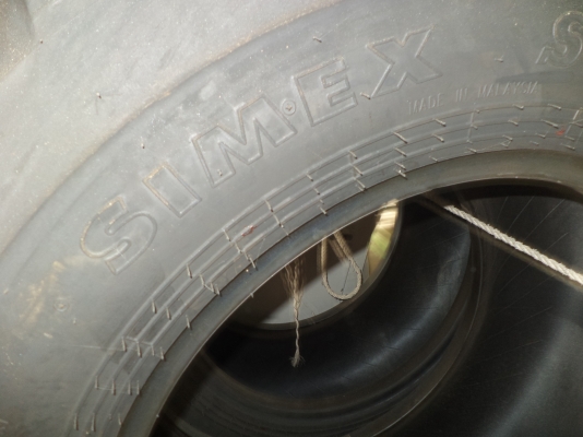 ยางรถตัก (ยางใหม่simex) 16.9 ขอบ 24 มาจาก มาเลย์..มาเลย์