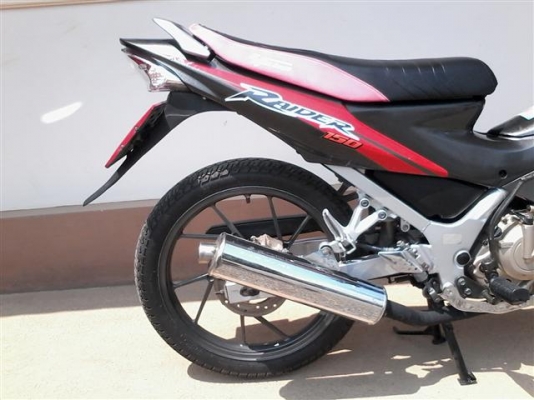 ขาย Raider150 ทะเบียนเต็มพร้อมโอนเจ้าของมือเดียวออกร้านรถปี 49 ขาย 23500 บาท