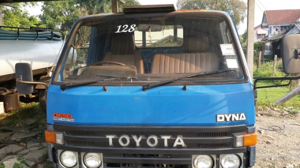 ขายรถ TOYOTA DYNA 300