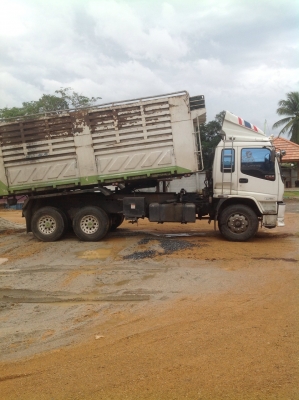 ISUZU FXZ320  รับรองว่ารถสวยค่ะ