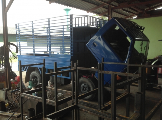 ขายสด-ผ่อน  หกล้อ   NKR  57 E  ส่งงวดถูกๆ