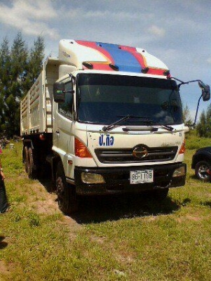ขายรถ 10 ดั็ม ฮีโน่สมอทอง 260 HP กระบะดั็มสามมิต
