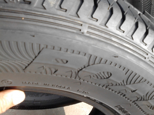 215/70R15 NEZEN ROADIAN A/T  มี 2 เส้น สวยหนา   TEL.081-427-3941