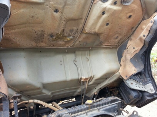 รถอีซูซุ  6 ล้อดั้ม 130 แรงม้า. ปี 51  สนใจติดต่อ 081 - 6079515