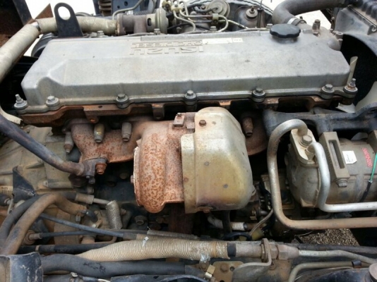 รถอีซูซุ  6 ล้อดั้ม 130 แรงม้า. ปี 51  สนใจติดต่อ 081 - 6079515