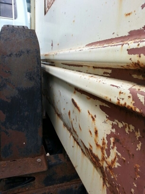 รถอีซูซุ  6 ล้อดั้ม 130 แรงม้า. ปี 51  สนใจติดต่อ 081 - 6079515