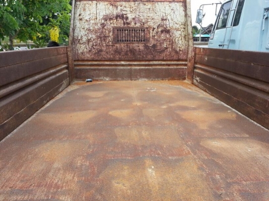 รถอีซูซุ  6 ล้อดั้ม 130 แรงม้า. ปี 51  สนใจติดต่อ 081 - 6079515