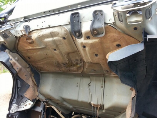 รถอีซูซุ  6 ล้อดั้ม 130 แรงม้า. ปี 51  สนใจติดต่อ 081 - 6079515