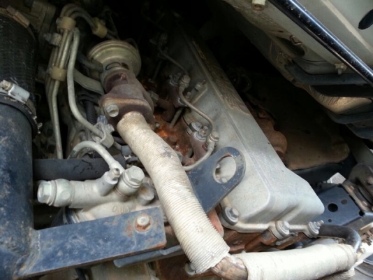 รถอีซูซุ  6 ล้อดั้ม 130 แรงม้า. ปี 51  สนใจติดต่อ 081 - 6079515