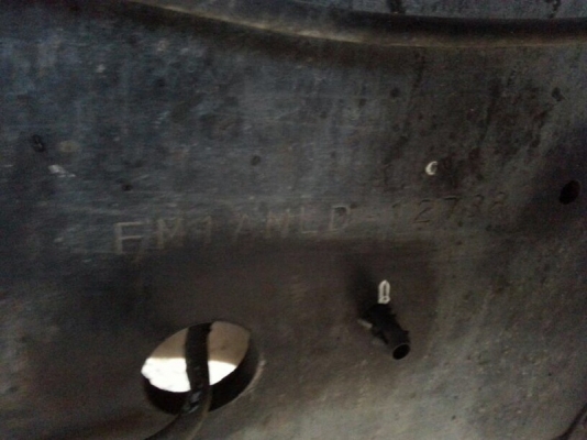 รถฮีโน่ 10 ล้อ บรรทุกน้ำมัน 344 แรงม้า. ปี 53 ( รถวิ่ง 5xx,xxx กม. ) สนใจติดต่อ 081 - 6079515 รถฮีโน่ 10 ล้อ บรรทุกน้ำมัน 344 แรงม้า. ปี 53 ( รถวิ่ง 5xx,xxx กม. ) สนใจติดต่อ 081 - 6079515