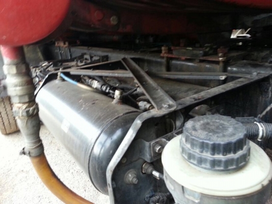 รถฮีโน่ 10 ล้อ บรรทุกน้ำมัน 344 แรงม้า. ปี 53 ( รถวิ่ง 5xx,xxx กม. ) สนใจติดต่อ 081 - 6079515 รถฮีโน่ 10 ล้อ บรรทุกน้ำมัน 344 แรงม้า. ปี 53 ( รถวิ่ง 5xx,xxx กม. ) สนใจติดต่อ 081 - 6079515