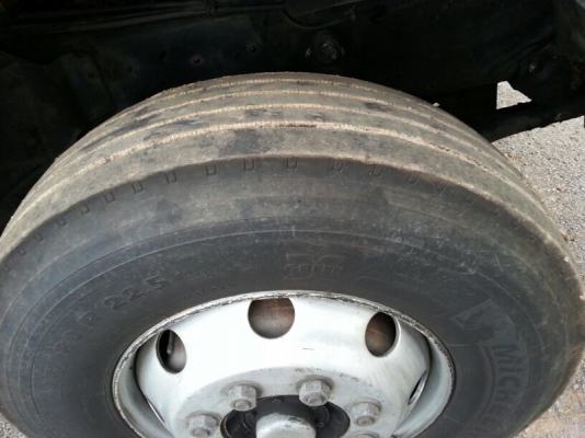 รถฮีโน่ 10 ล้อ บรรทุกน้ำมัน 344 แรงม้า. ปี 53 ( รถวิ่ง 5xx,xxx กม. ) สนใจติดต่อ 081 - 6079515 รถฮีโน่ 10 ล้อ บรรทุกน้ำมัน 344 แรงม้า. ปี 53 ( รถวิ่ง 5xx,xxx กม. ) สนใจติดต่อ 081 - 6079515