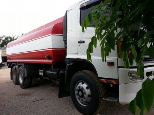 รถฮีโน่ 10 ล้อ บรรทุกน้ำมัน 344 แรงม้า. ปี 53 ( รถวิ่ง 5xx,xxx กม. ) สนใจติดต่อ 081 - 6079515 รถฮีโน่ 10 ล้อ บรรทุกน้ำมัน 344 แรงม้า. ปี 53 ( รถวิ่ง 5xx,xxx กม. ) สนใจติดต่อ 081 - 6079515