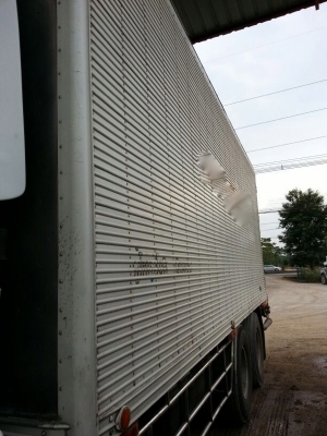 ขาย ตู้เย็น.  ( ขายเฉพาะตู้ )  สนใจติดต่อ 081 - 6079515