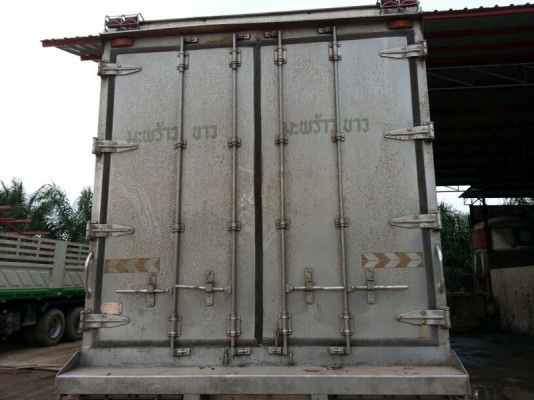 ขาย ตู้เย็น.  ( ขายเฉพาะตู้ )  สนใจติดต่อ 081 - 6079515