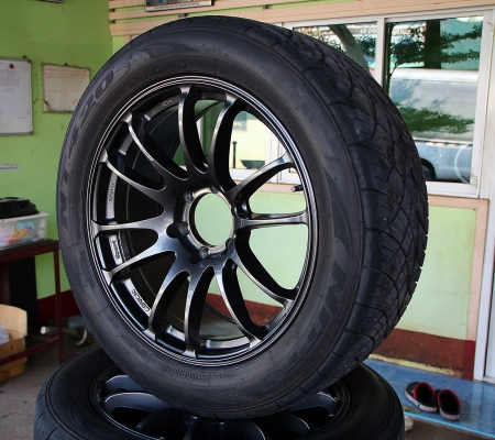 ขายแม็กซ์ พร้อมยาง สภาพสวยวิ้ง มือสอง ขนาด 20" นิ้ว Max.ADVAN RACING RZ1 20" X 81/2" ยาง NITTO รุ่น NT420 - 265/50R20 สภาพดีมาก ไม่มีรอย ไม่มีร้าว ยางเหลือเยอะๆ เจ้าของไปซื้อแม็กซ์ใหม่