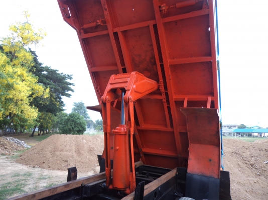 ขายด่วนๆคับรถดั้มอีซูซุร็อก185แรงแต่งสวยๆทั้งคัน