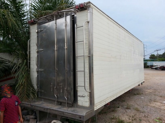 ขาย ตู้เย็น.  ( ขายเฉพาะตู้ )  สนใจติดต่อ 081 - 6079515