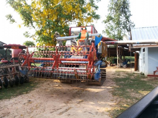 ***ขายแล้วครับขอบคุณ Truck2hand ขายรถเกี่ยวข้าวขนาดกลาง "อ๊อดการช่าง"ตัวเดิน 10HT อุ้ม1.8ตัน ปั้มไดกิ้น22 เครื่องHINO HO7D 195HP เทอโบ ช่วงล่างใบแทร็ก โรลเลอร์ โซ่ สภาพ70-80\%  เครื่องดีแรง บอดี้สวย สีสันดี รถใช้งานปกติ พร้อมใช้งาน ราคาต่อรองได้เ