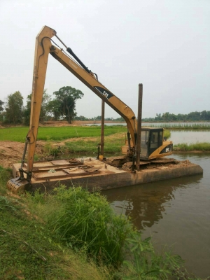 แบคโฮ120บูมยาวพร้อมโป๊ะ