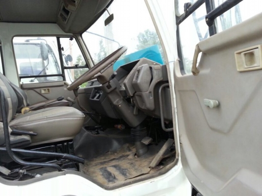 รถอีซูซุ 6 ล้อ ติดเครน 4.5 ตัน. / 195 แรงม้า. ปี 40 ( รถวิ่ง 9x,xxx กม. ) สนใจติดต่อ 081 - 6079515 รถอีซูซุ 6 ล้อ ติดเครน 4.5 ตัน. / 195 แรงม้า. ปี 40 ( รถวิ่ง 9x,xxx กม. ) สนใจติดต่อ 081 - 6079515