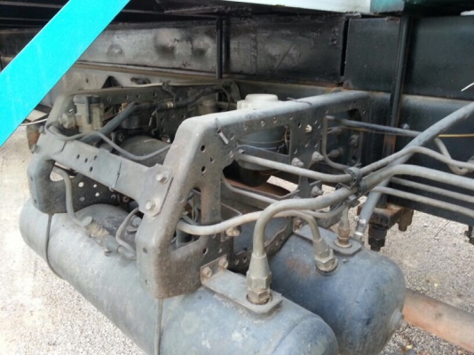 รถอีซูซุ 6 ล้อ ติดเครน 4.5 ตัน. / 195 แรงม้า. ปี 40 ( รถวิ่ง 9x,xxx กม. ) สนใจติดต่อ 081 - 6079515 รถอีซูซุ 6 ล้อ ติดเครน 4.5 ตัน. / 195 แรงม้า. ปี 40 ( รถวิ่ง 9x,xxx กม. ) สนใจติดต่อ 081 - 6079515