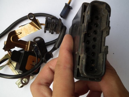 -ขาย กล่อง cb400 ปี93-98 ไม่เทค+เพาเซอร์ -ขาย กล่อง cb400 ปี93-98 ไม่เทค+เพาเซอร์