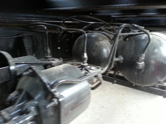 รถฮีโน่ 12 ล้อ ท้ายลาด FM3M  240 แรงม้า. ปี 39  สนใจติดต่อ 081 - 6079515