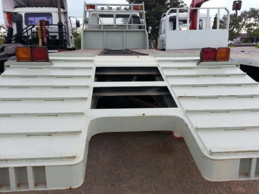 รถฮีโน่ 12 ล้อ ท้ายลาด FM3M  240 แรงม้า. ปี 39  สนใจติดต่อ 081 - 6079515