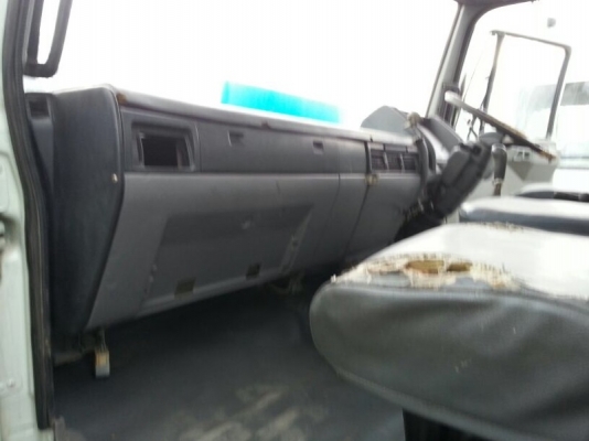 รถฮีโน่ 12 ล้อ ท้ายลาด FM3M  240 แรงม้า. ปี 39  สนใจติดต่อ 081 - 6079515