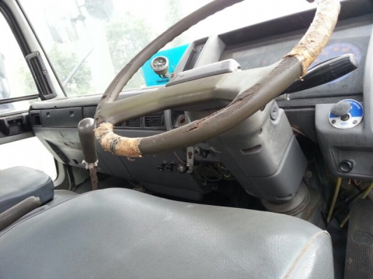 รถฮีโน่ 12 ล้อ ท้ายลาด FM3M  240 แรงม้า. ปี 39  สนใจติดต่อ 081 - 6079515