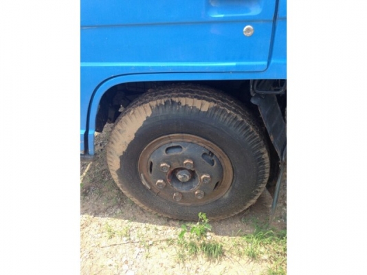 ขายรถน้ำมัน ISUZU NPR 115แรง ปี37 เครื่องดี แคชซีสวย เอกสารพร้อมโอน