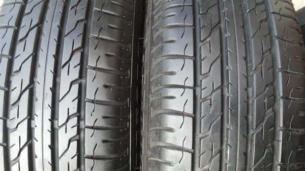 ยางซีวิค FB 195 65 15 ดอกหนาๆ ปี2012 ทั้ง 4 เส้น ยางซีวิค FB 195 65 15 ดอกหนาๆ ปี2012 ทั้ง 4 เส้น