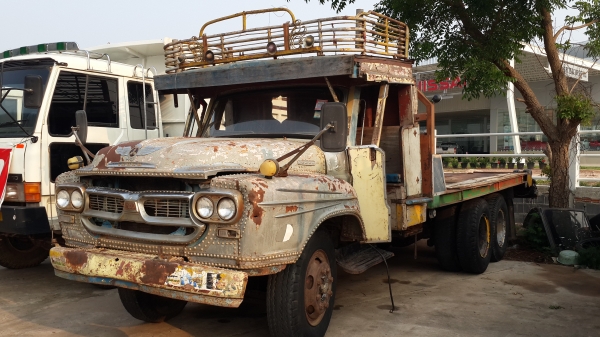 ขายด่วนสิบล้อหน้ายาว เทรนเลอร์หางปลาขึ้นแบ็คโฮ ทะเบียนเต็มเป็นท้ายลาดแล้ว จัดแนนท์ได้โทร0843923995