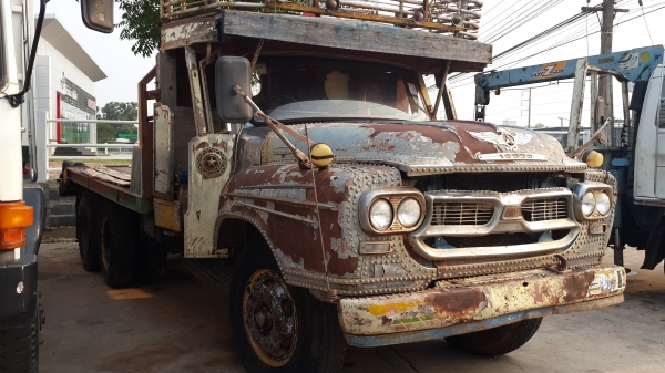 ขายด่วนสิบล้อหน้ายาว เทรนเลอร์หางปลาขึ้นแบ็คโฮ ทะเบียนเต็มเป็นท้ายลาดแล้ว จัดแนนท์ได้โทร0843923995