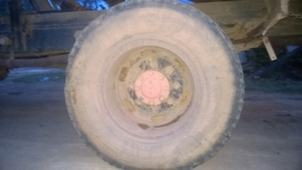 รถหกล้อหัวยาวดั๊ม