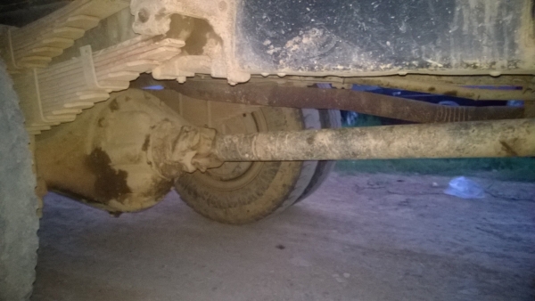 รถหกล้อหัวยาวดั๊ม