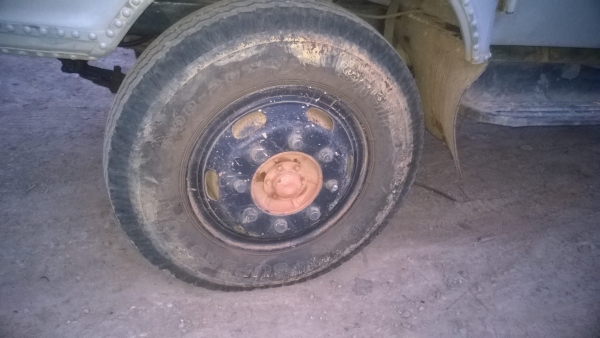 รถหกล้อหัวยาวดั๊ม