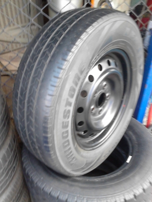 15  แบบ 5 รู  กะทะล้อพร้อมยาง ขนาด 5 รู  ขอบ 15     TEL.081-427-3941