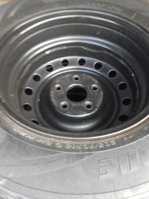 15  แบบ 5 รู  กะทะล้อพร้อมยาง ขนาด 5 รู  ขอบ 15     TEL.081-427-3941