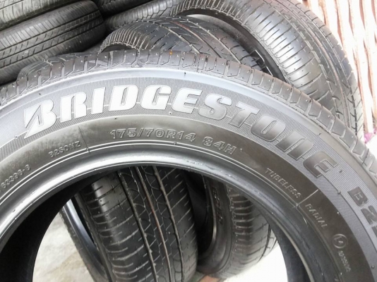 ยางป้ายแดงใหม่มากยางบริสโตน B250 175 70 14