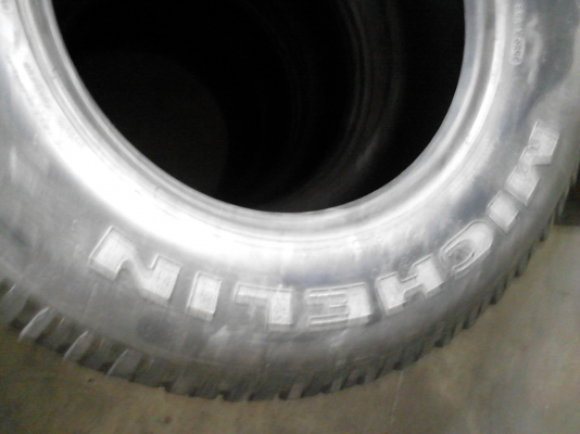 225/70R15 MICHELIN  LTX A/T  มี 3 เส้น TEL.081-427-3941