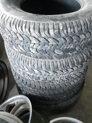 225/70R15 MICHELIN  LTX A/T  มี 3 เส้น TEL.081-427-3941