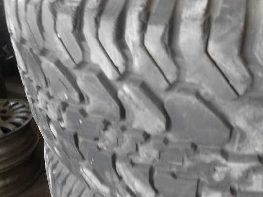 225/70R15 MICHELIN  LTX A/T  มี 3 เส้น TEL.081-427-3941