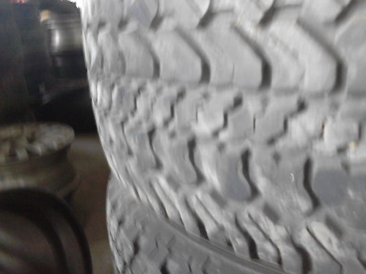 225/70R15 MICHELIN  LTX A/T  มี 3 เส้น TEL.081-427-3941