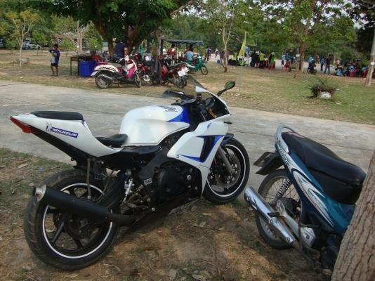 ขออนุญาตขายCBR400 ปี92 แต่งพอประมาณ สรรพสามิตร พร้อมขับ