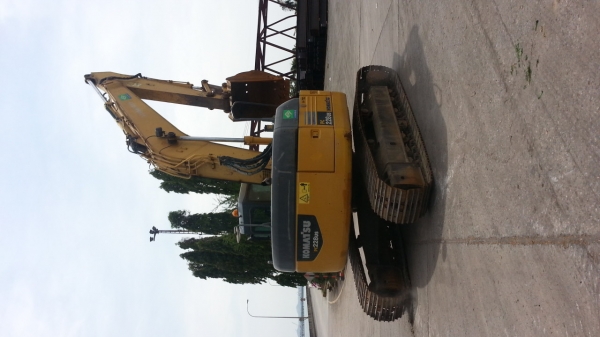 ขาย pc228-3 ตูดสั้น เท่า pc200-7