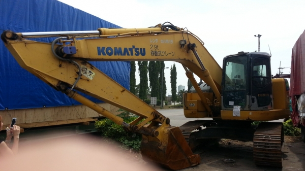 ขาย pc228-3 ตูดสั้น เท่า pc200-7